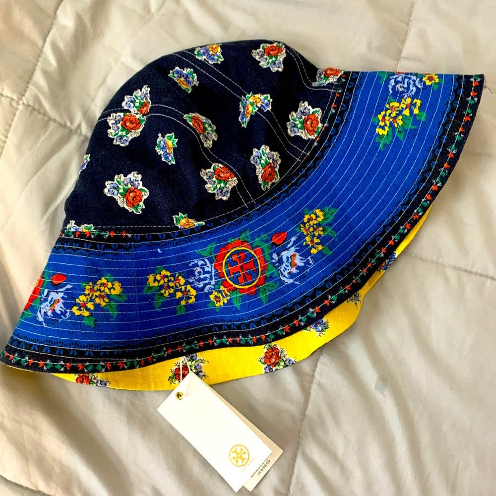 Tory Burch NWT bucket hat